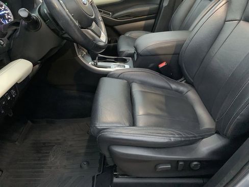 Used 2022 Subaru Ascent Limited w/ Technology Package image 9