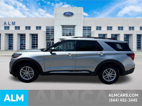 Used 2025 Ford Explorer Active image 10