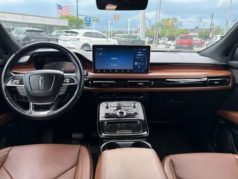 Certified 2022 Lincoln Nautilus Reserve AWD/4WD image 17