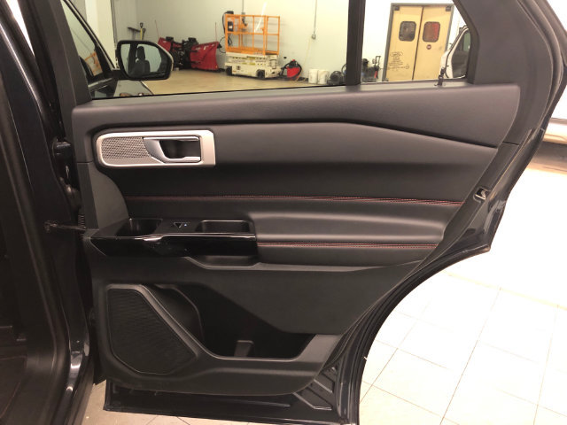 Used 2023 Ford Explorer ST-Line w/ Class IV Trailer Tow Package RWD image 32