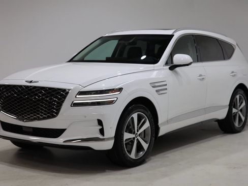 Used 2024 Genesis GV80 2.5T w/ Advanced Package AWD/4WD image 3