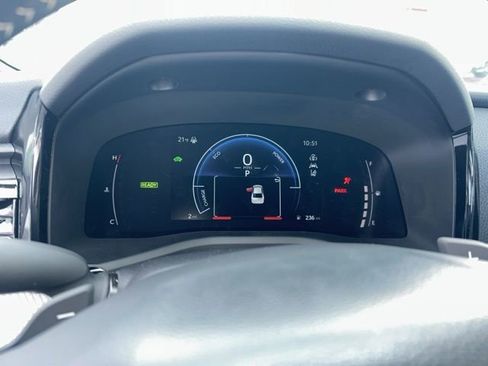 Used 2026 Toyota Camry SE w/ Convenience Package image 16