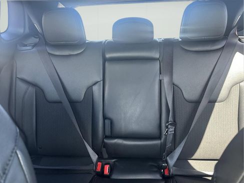 Used 2025 Jeep Compass Trailhawk image 34