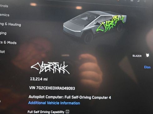 Used 2024 Tesla Cybertruck AWD Crew Cab image 13