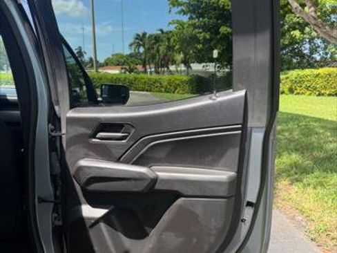 Used 2023 Chevrolet Colorado W/T RWD image 15