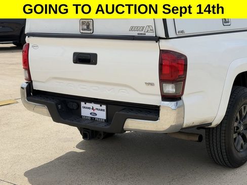 Used 2022 Toyota Tacoma SR5 RWD image 6