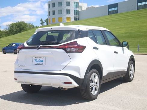 Certified 2025 Nissan Kicks Play S FWD image 4