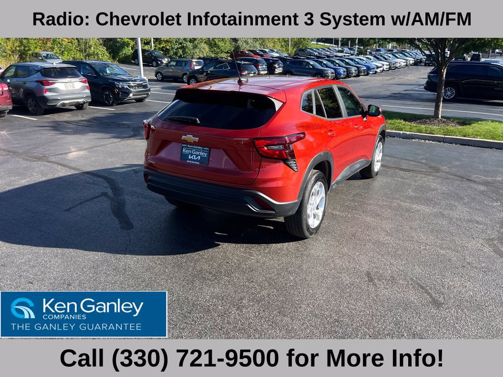 Used 2024 Chevrolet Trax LS w/ LS Convenience Package FWD image 10