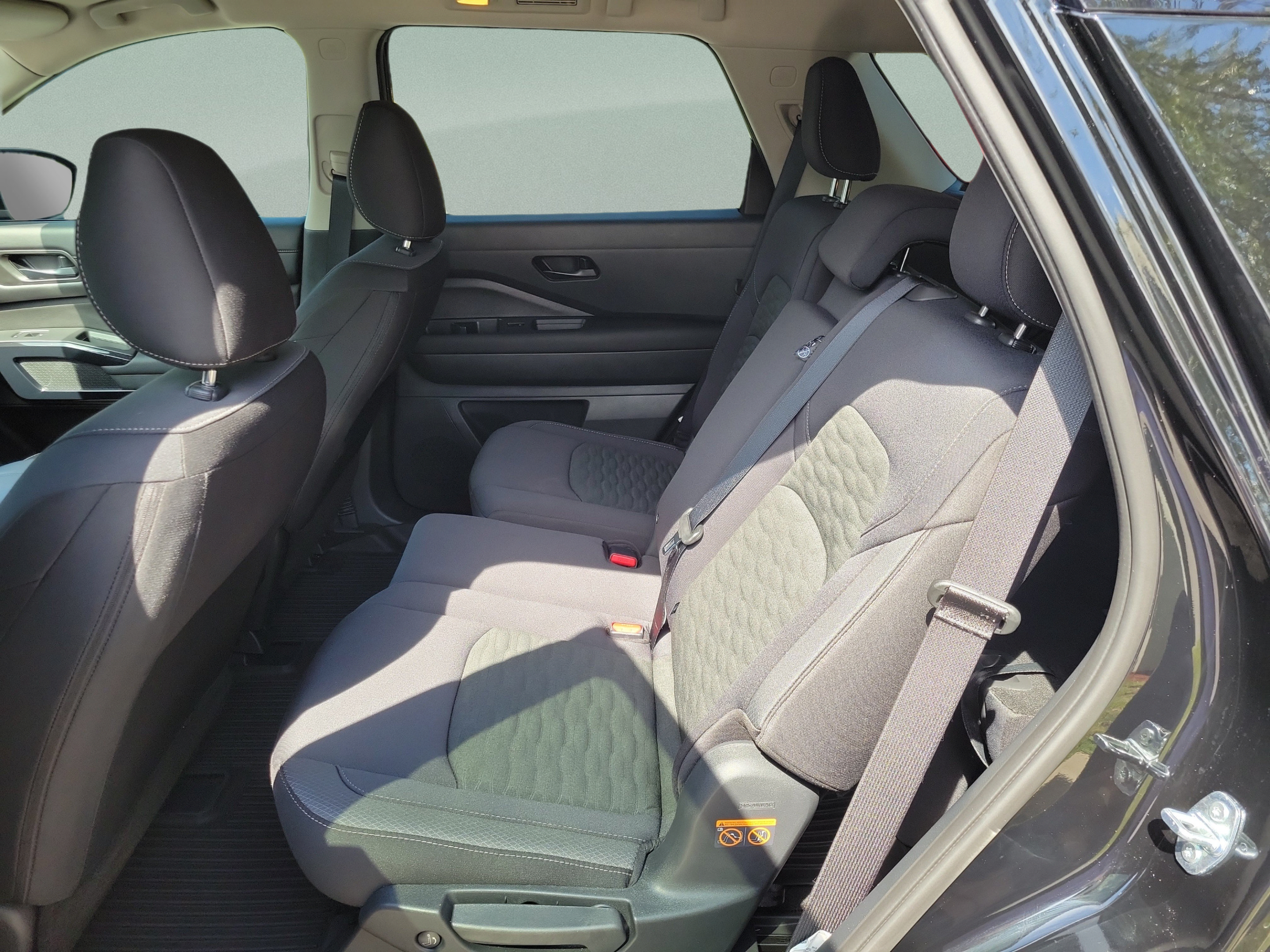 Certified 2025 Nissan Pathfinder S FWD image 8