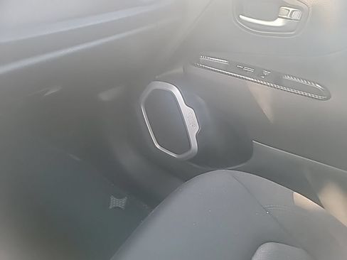 Used 2019 Jeep Renegade Sport w/ Sport Appearance Group AWD/4WD image 24