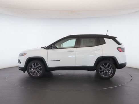 New 2026 Jeep Compass Limited image 19