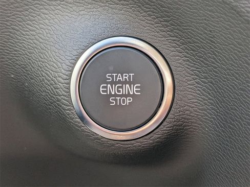 New 2025 Volvo XC40 B5 Ultra w/ Climate Package image 27