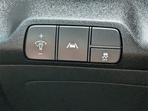 Used 2022 Hyundai Elantra SEL image 26