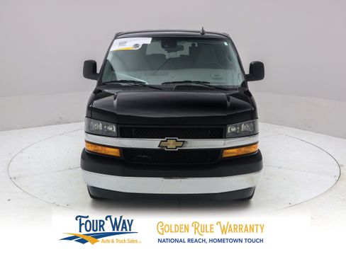 Used 2025 Chevrolet Express 3500 LT w/ LT Preferred Equipment Group RWD image 9