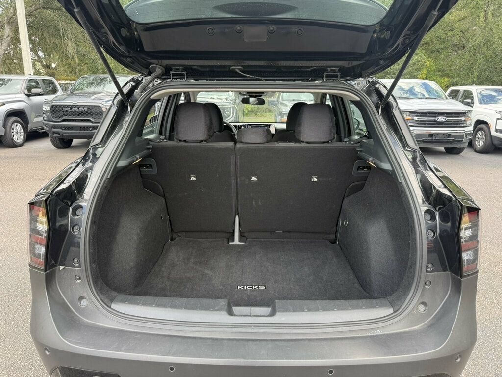 Used 2025 Nissan Kicks S FWD image 8