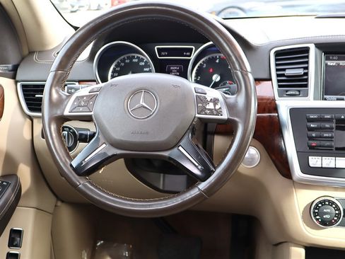 Used 2015 Mercedes-Benz GL 320 BlueTEC 4MATIC image 14