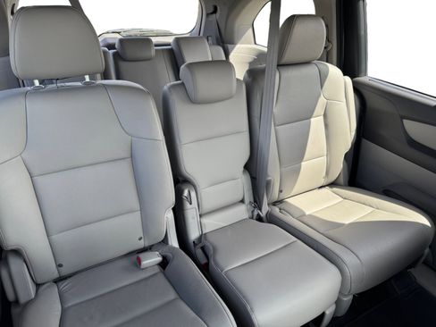 Used 2017 Honda Odyssey EX-L image 18