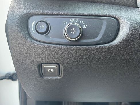 Used 2024 Chevrolet Blazer LT w/ Convenience Package FWD image 13