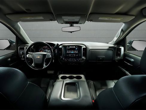 Used 2018 Chevrolet Silverado 1500 LT w/ All Star Edition image 29