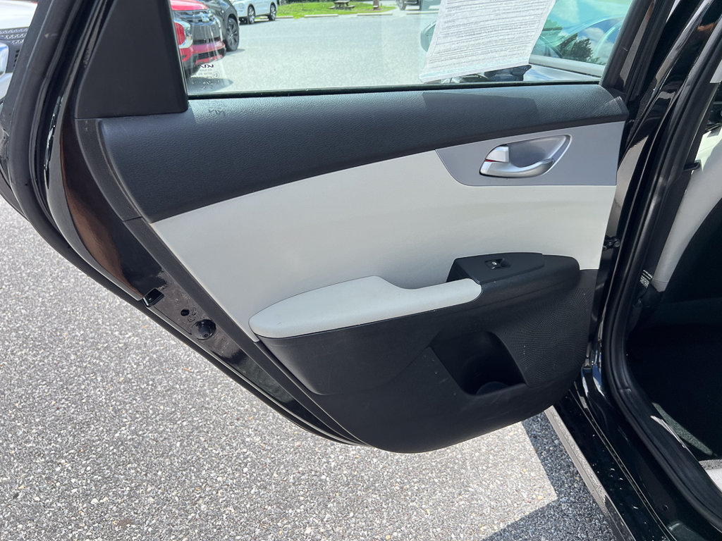 Used 2023 Kia Forte LXS FWD image 20