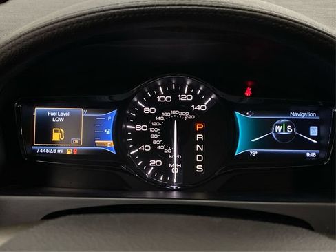 Used 2015 Lincoln MKX AWD w/ Equipment Group 102A image 22