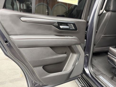 Used 2025 Chevrolet Tahoe RST RWD image 19