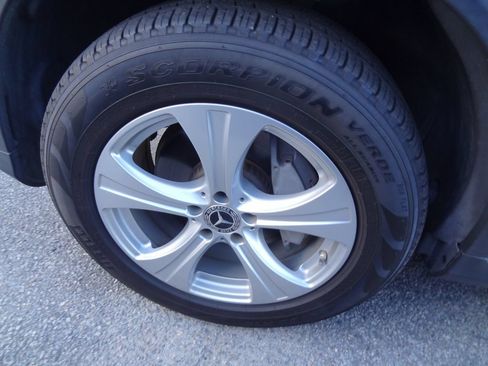 Used 2017 Mercedes-Benz GLC 300 4MATIC image 14