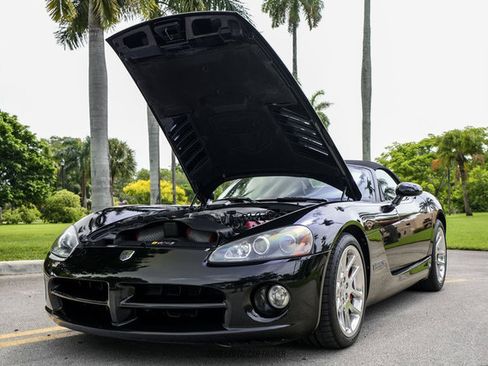 Used 2005 Dodge Viper SRT-10 RWD image 32