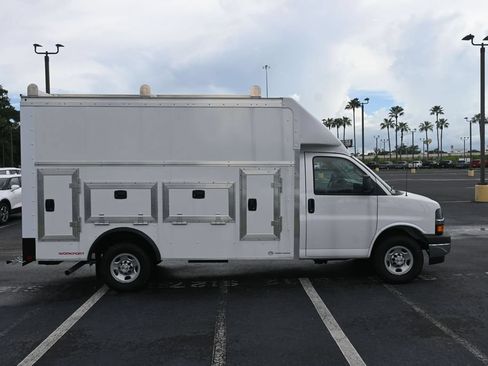 Used 2026 Chevrolet Express 3500 w/ Power Convenience Package RWD image 6