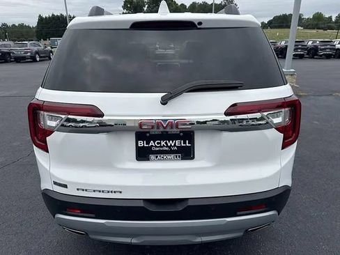 Used 2023 GMC Acadia SLE w/ Driver Convenience Package FWD image 5
