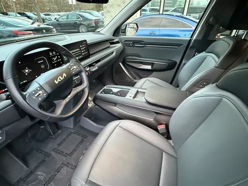 Used 2024 Kia EV9 Light Long Range image 9