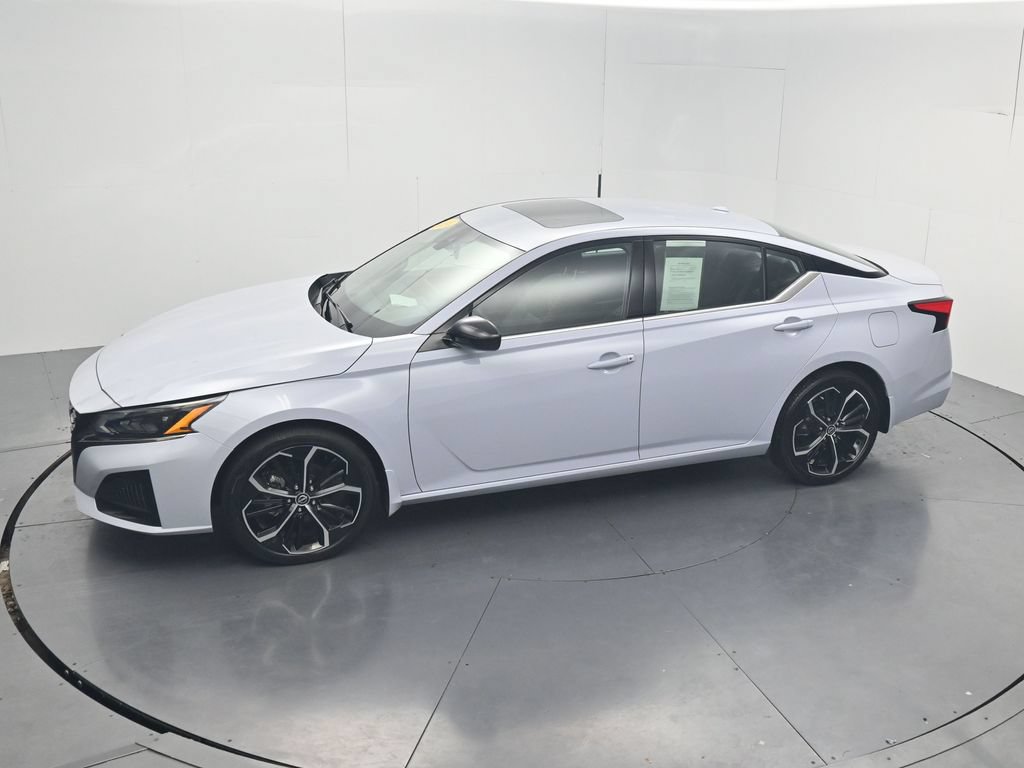 Used 2024 Nissan Altima 2.5 SR w/ SR Premium Package AWD/4WD image 51