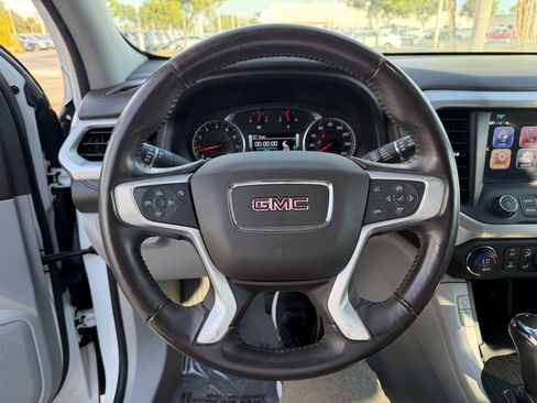 Used 2017 GMC Acadia SLT image 16