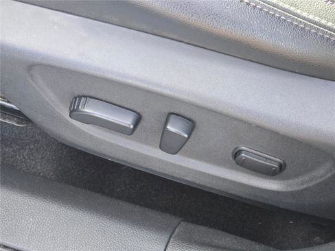 Used 2020 Nissan Rogue SL w/ Premium Package image 27