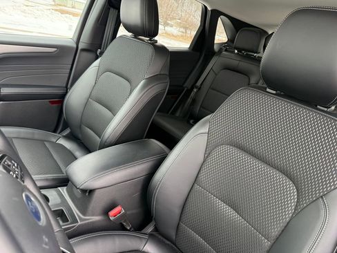 Used 2024 Ford Escape SE image 21