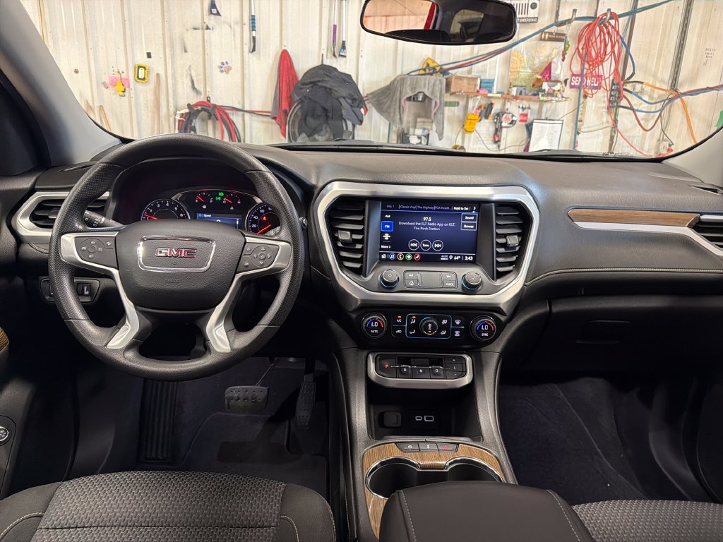Used 2023 GMC Acadia SLE w/ Driver Convenience Package AWD/4WD image 18