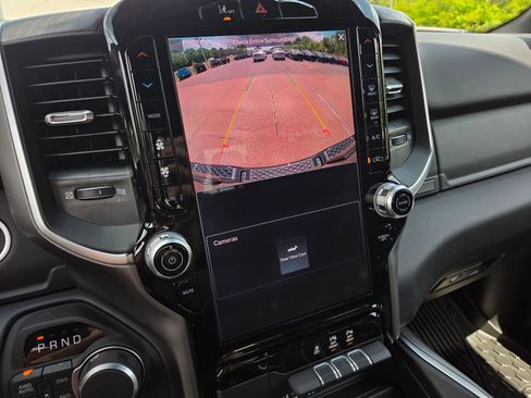 New 2026 RAM 1500 4x4 Crew Cab image 10
