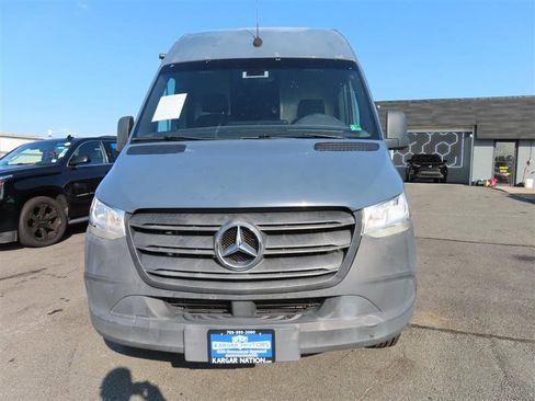 Used 2019 Mercedes-Benz Sprinter 144 image 2