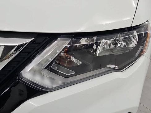 Used 2017 Nissan Rogue S AWD/4WD image 10