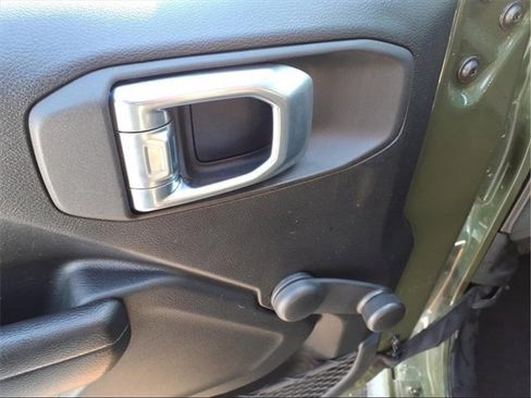 Used 2021 Jeep Gladiator Sport w/ Trailer Tow Package image 12