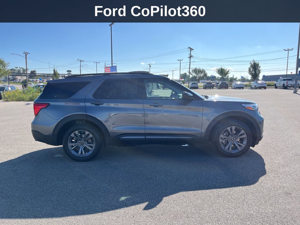 Used 2023 Ford Explorer XLT w/ Equipment Group 202A AWD/4WD image 8