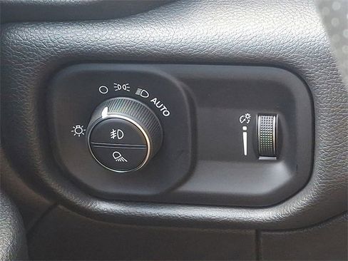 Used 2023 RAM 3500 Tradesman w/ Chrome Appearance Group image 28