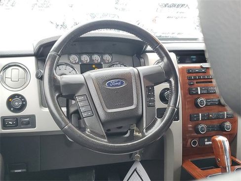 Used 2010 Ford F150 Lariat image 11