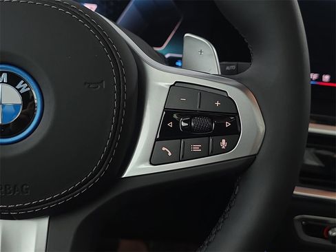 New 2026 BMW X5 xDrive50e w/ M Sport Package image 18