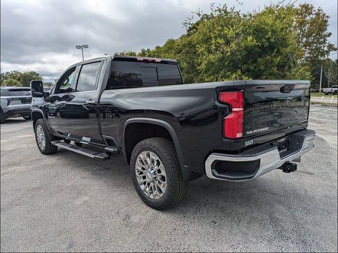 New 2026 Chevrolet Silverado 2500 LTZ w/ LTZ Premium Package AWD/4WD image 5