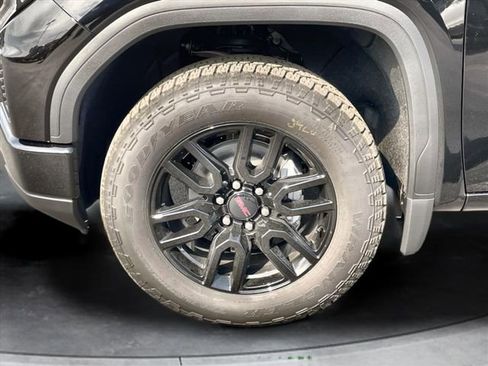 New 2026 GMC Sierra 1500 Elevation image 32