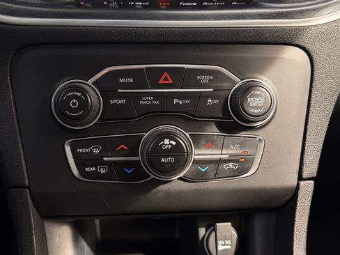 Used 2018 Dodge Charger R/T RWD image 26