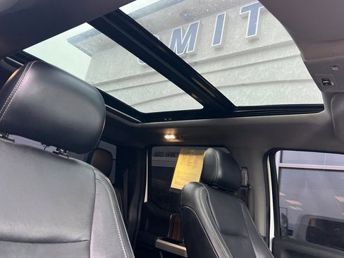 Used 2015 Ford F150 Lariat w/ Equipment Group 502A Luxury AWD/4WD image 17
