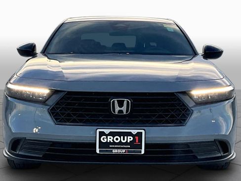 Used 2025 Honda Accord Sport image 4