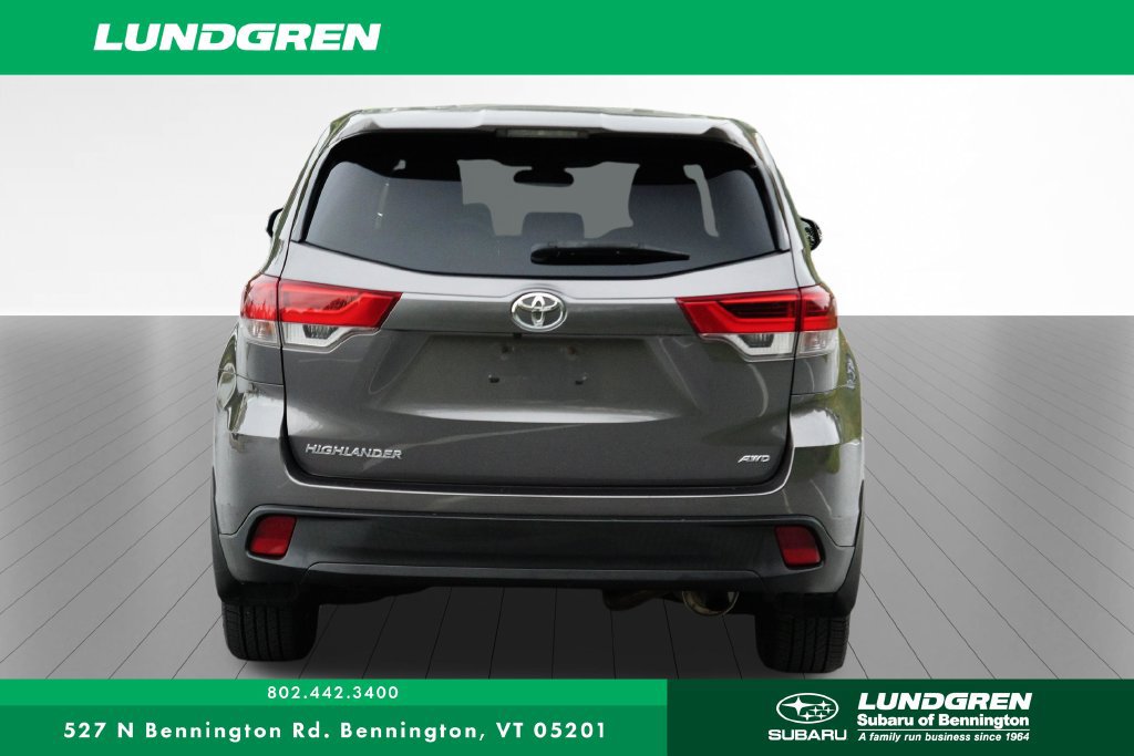 Used 2019 Toyota Highlander LE AWD/4WD image 28